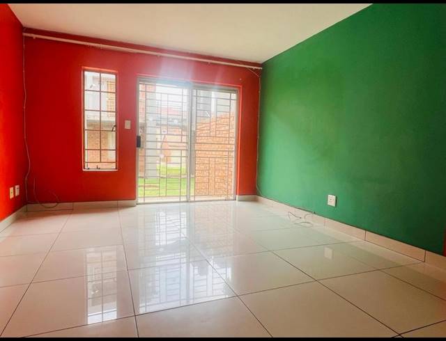 2 BEDROOM APARTMENT FOR SALE IN THE ORCHARDS